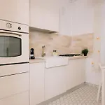 Simplicity Universitate Bukurešť