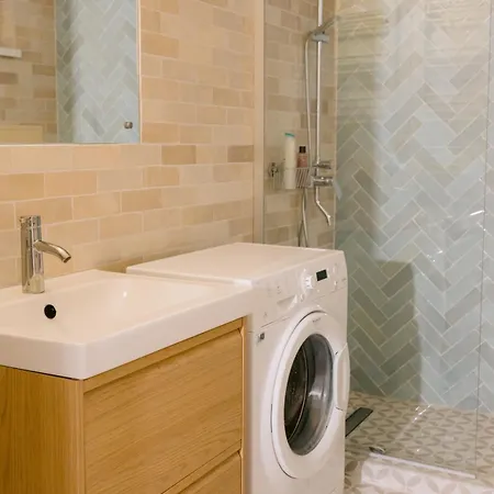 Simplicity Universitate Bucarest