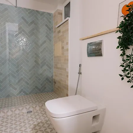 Simplicity Universitate * Bucarest