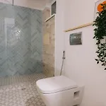 Simplicity Universitate * Bukarest